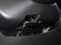 2012款 2.4L 自动 舒适四驱版 5座