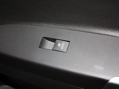 2012款 2.4L 自动 舒适四驱版 5座