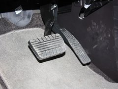 2012款 2.4L 自动 舒适四驱版 5座