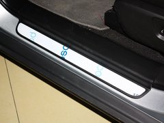 2012款 2.4L 自动 舒适四驱版 5座