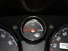 2012款 2.4L 自动 舒适四驱版 5座