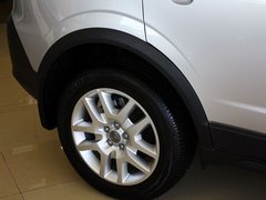 2012款 2.4L 自动 舒适四驱版 5座