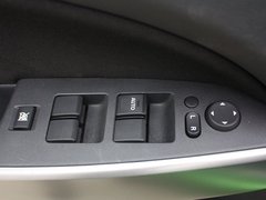 2012款 两厢 1.3L 手动 炫动标准版