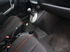 2012款 两厢 1.3L 手动 炫动标准版