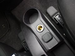 2012款 两厢 1.3L 手动 炫动标准版