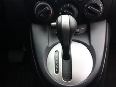 2012款 两厢 1.3L 手动 炫动标准版