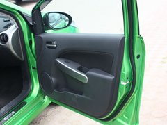 2012款 两厢 1.3L 手动 炫动标准版