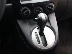 2012款 两厢 1.3L 手动 炫动标准版
