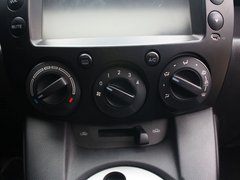 2012款 两厢 1.3L 手动 炫动标准版