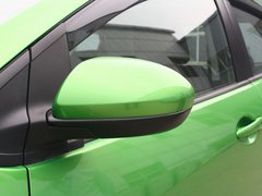 2012款 两厢 1.3L 手动 炫动标准版
