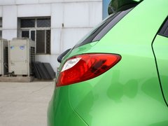 2012款 两厢 1.3L 手动 炫动标准版