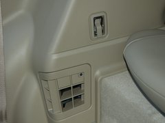 2012款 2.7L 自动 豪华版 7座
