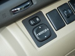 2012款 2.7L 自动 豪华版 7座