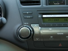 2012款 2.7L 自动 豪华版 7座