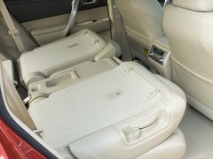 2012款 2.7L 自动 豪华版 7座