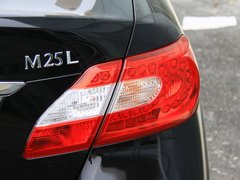 2012款 M25L 2.5L 自动 雅致版
