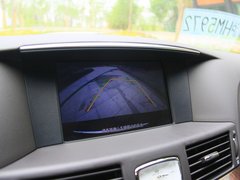 2012款 M25L 2.5L 自动 奢华版