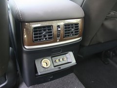 2012款 M25L 2.5L 自动 奢华版