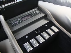 2012款 M25L 2.5L 自动 奢华版