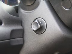 2012款 M25L 2.5L 自动 奢华版