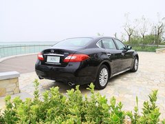 2012款 M25L 2.5L 自动 奢华版
