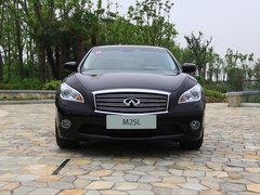 2012款 M25L 2.5L 自动 奢华版