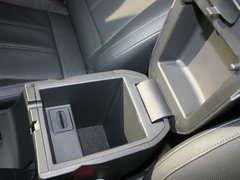 2012款 2.0L 自动 4WD尊贵版 GLS 5座