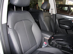 北京现代  ix35 2.0L AT 副驾驶席座椅45度特写
