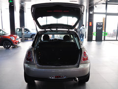 2012款 1.6L AT ONE BAKER  STREET