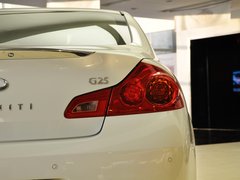 2013款 G25 2.5L 自动 豪华运动版