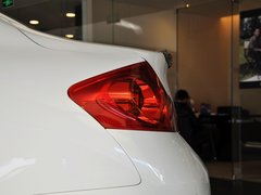 2013款 G25 2.5L 自动 豪华运动版