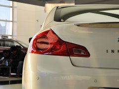2013款 G25 2.5L 自动 豪华运动版