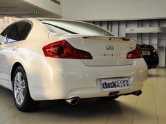 2013款 G25 2.5L 自动 豪华运动版