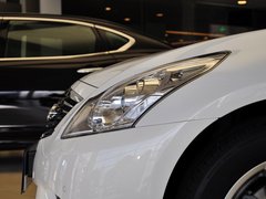 2013款 G25 2.5L 自动 豪华运动版