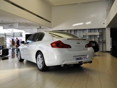 2013款 G25 2.5L 自动 豪华运动版