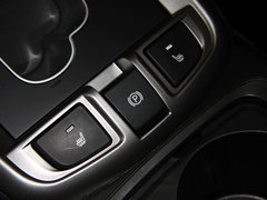 2012款 2.4L 自动 旗舰版 7座