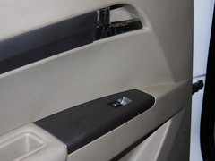 2012款 2.4L 手动 探索版汽油4X4豪华型 5座