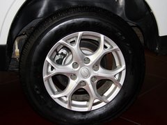 2012款 2.4L 手动 探索版汽油4X4豪华型 5座
