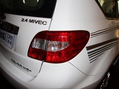 2012款 2.4L 手动 探索版汽油4X4豪华型 5座