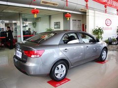 2012款 1.6L 手动 GL纪念版