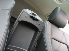 2012款 2.0 自动 四驱豪华版 5座