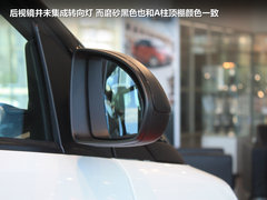 2012款 1.0L AMT 硬顶标准版