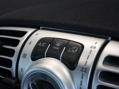 2012款 1.0L AMT 硬顶标准版