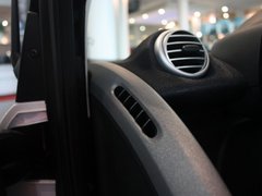 2012款 1.0L AMT 硬顶标准版
