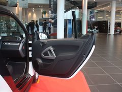 2012款 1.0L AMT 硬顶标准版