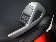 2012款 1.0L AMT 硬顶标准版