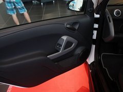 2012款 1.0L AMT 硬顶标准版