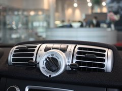 2012款 1.0L AMT 硬顶标准版