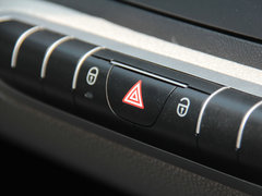 2012款 1.0L AMT 硬頂激情版