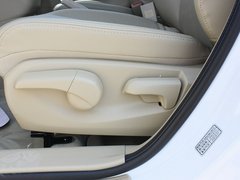 2012款 2.4L 手动 两驱精英型 5座
